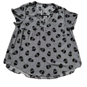 Torrid Black & White Skull High Low Tunic Blouse SZ 1